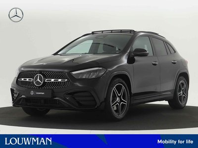 Mercedes-Benz GLA 180 Star Edition AMG Line 30