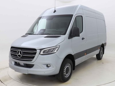 Mercedes-Benz Sprinter 319 CDI 190pk L2H2 RWD 14